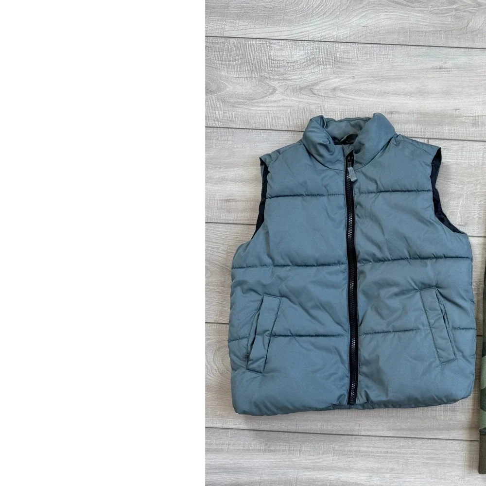 Old Navy Puffer Vest Kids Size S 6-7 Blue Gray Quilted Sleeveless Zip Up Jacket